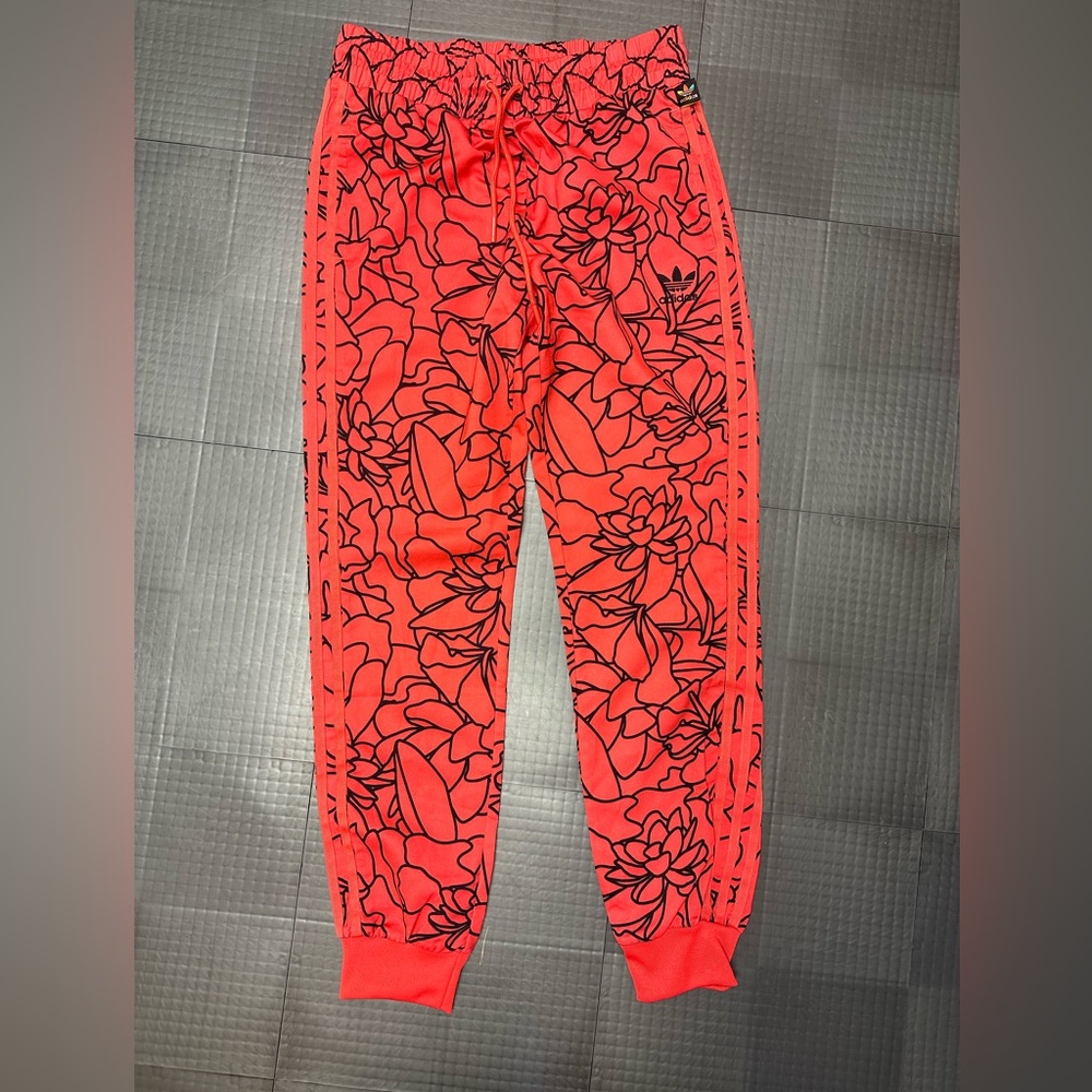 ADIDAS WOMENS PHARRELL WILLIAMS JOGGER PANTS SIZE SMALL RED AND BLACK